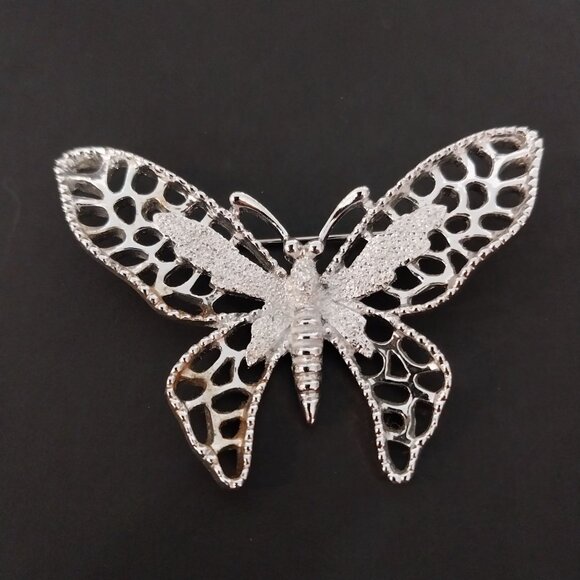 Vintage Silvertone Sarah Coventry Madame BUTTERFLY Brooch Pin - Picture 1 of 4